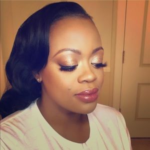 Meet your Posher, Simone I.